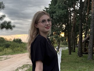 Ass pictures shows AliceDee
