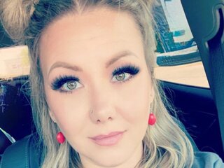 Nude cam shows HeatherLee