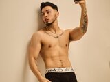 Shows toy amateur JakeBlaze